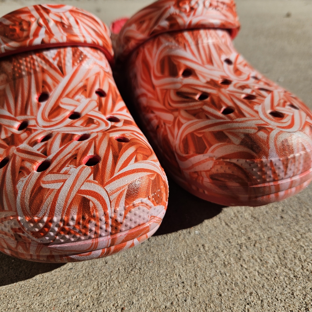 Women's Candy Cane Lined Crocs View 6